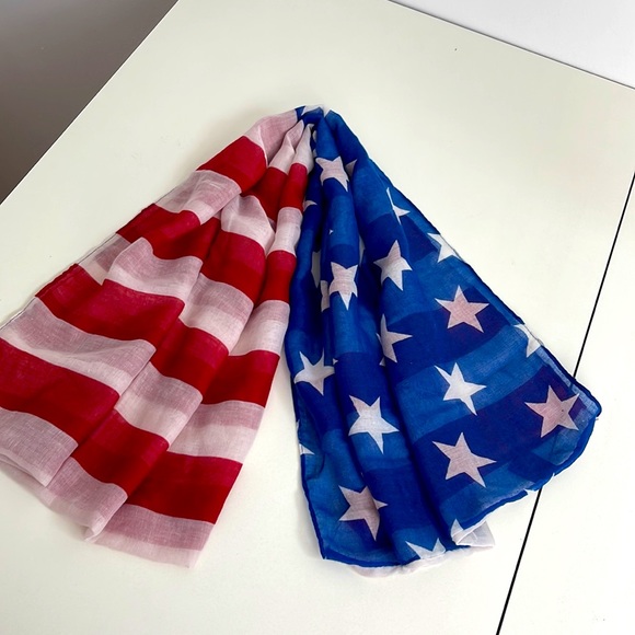 Patriotic Infinity Scarf - Picture 2 of 9